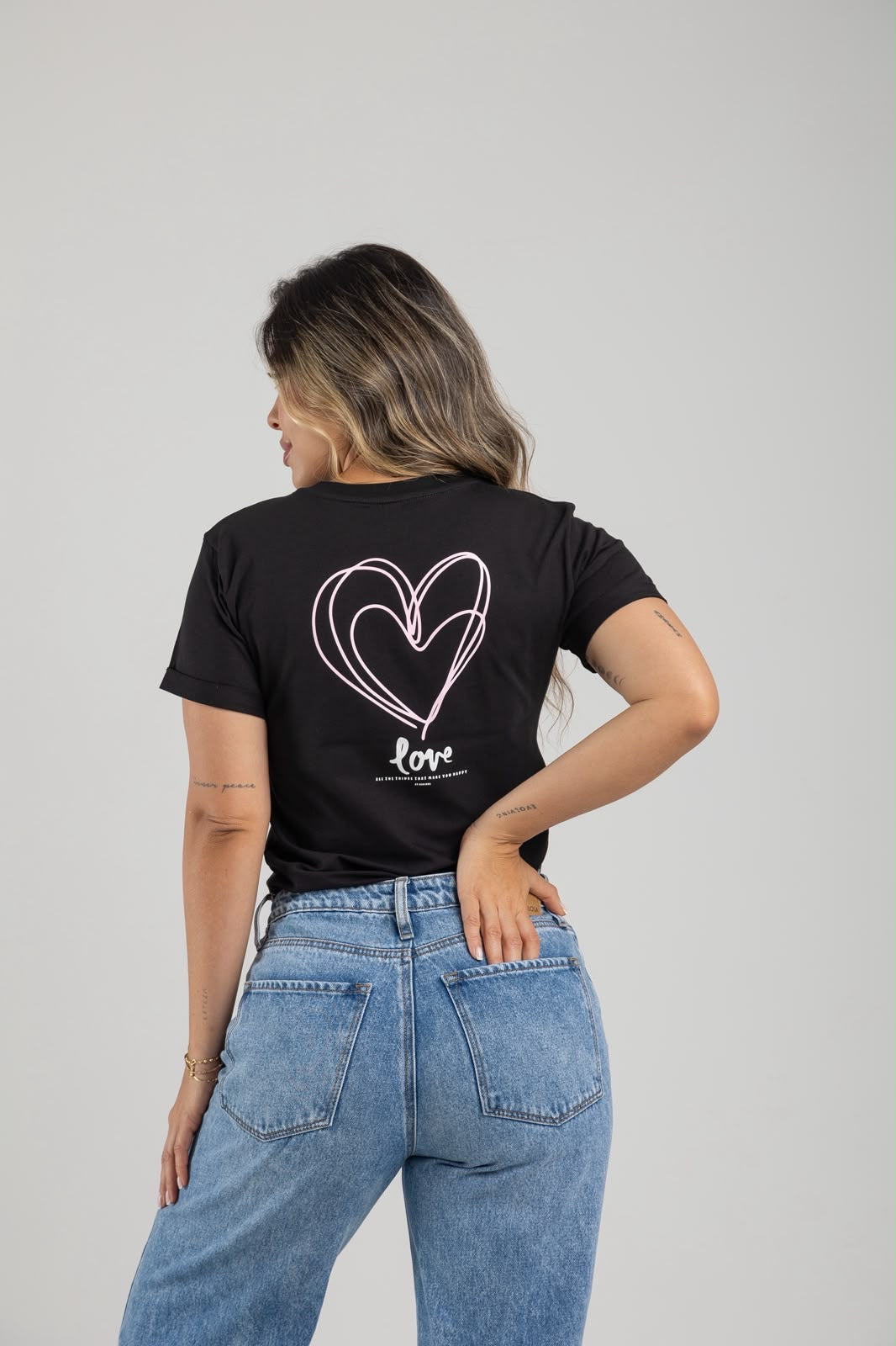 Camiseta Negra  Corazon Love